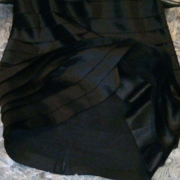 Ladies BCBG Dress - Picture 3 of 8
